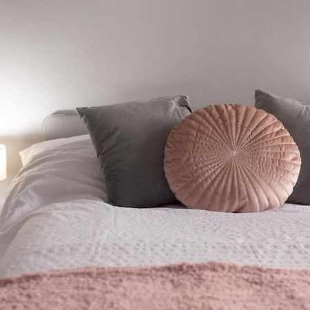 Lovely City Town House With Free Parking Sleeps 2 To 6 Guests York Eksteriør billede