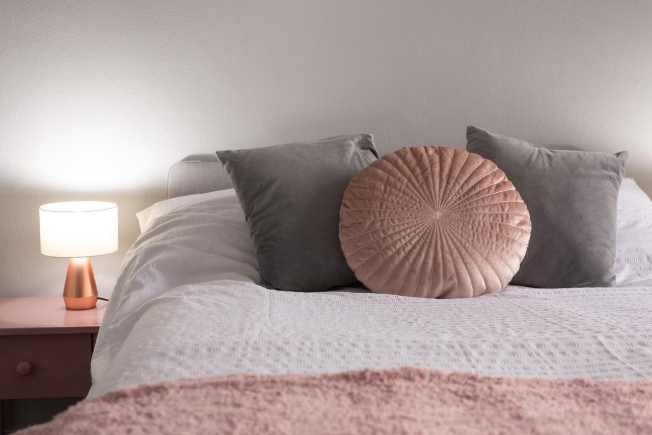 Lovely City Town House With Free Parking Sleeps 2 To 6 Guests York Eksteriør billede