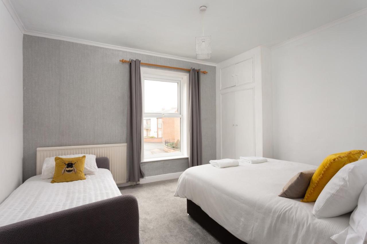 Lovely City Town House With Free Parking Sleeps 2 To 6 Guests York Eksteriør billede