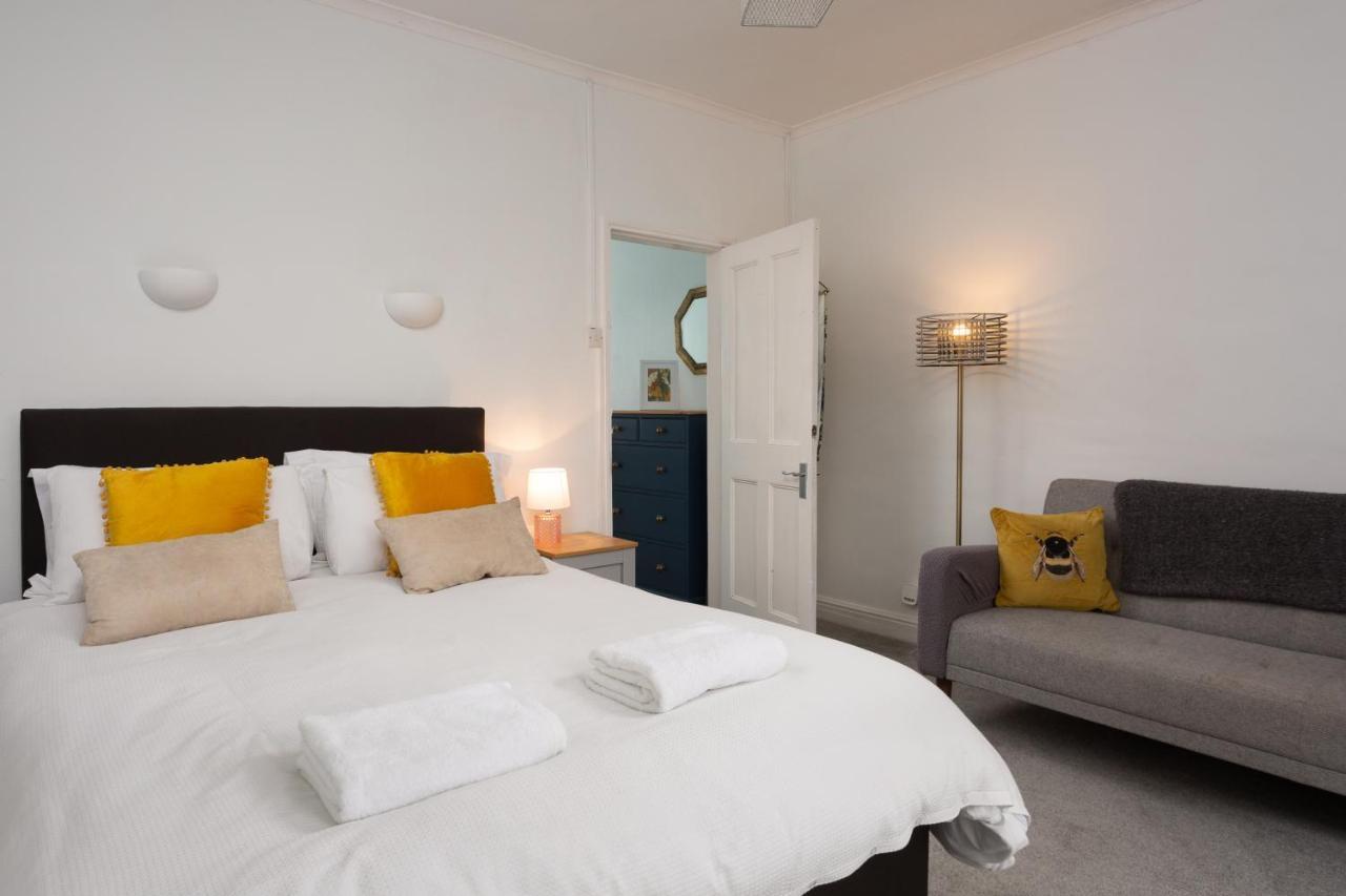 Lovely City Town House With Free Parking Sleeps 2 To 6 Guests York Eksteriør billede