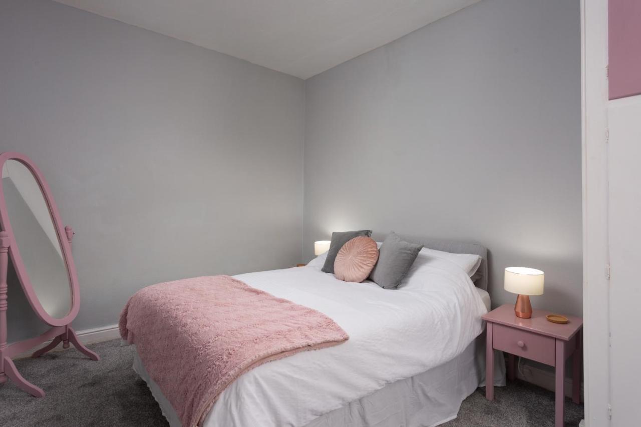 Lovely City Town House With Free Parking Sleeps 2 To 6 Guests York Eksteriør billede